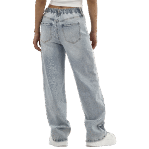 7ab33e85-bb2c-40ab-aba7-268692089cfd_removalai_preview